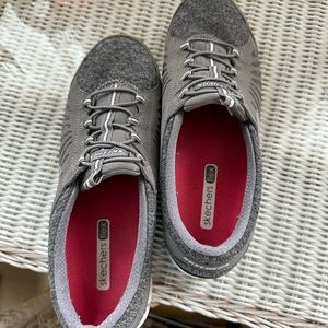 Sketchers Flex athletic slip on shoes